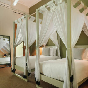 nine_skies_bedroom (2)